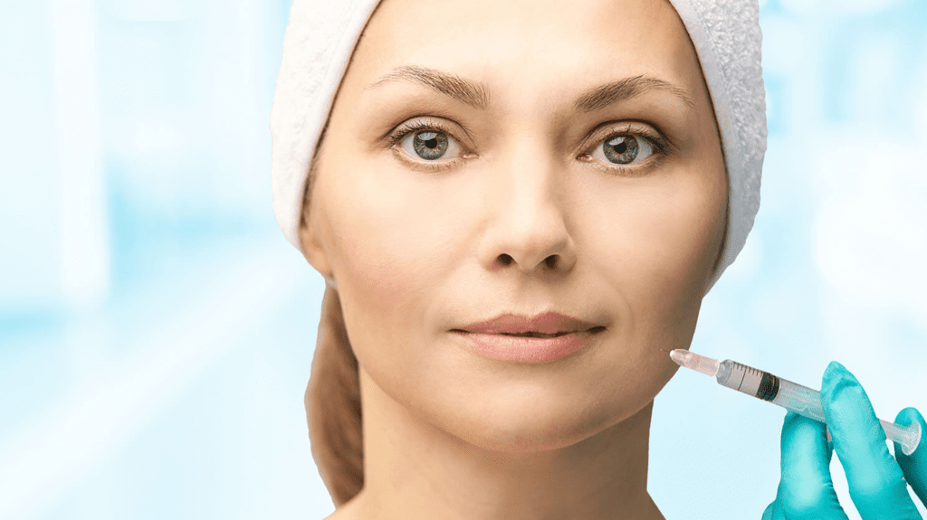 دليل جراحة الوجه في السعودية - لتحسين مظهرك واستعادة ثقتك بنفسك! 14 حقن الدهون الذاتية في الوجه