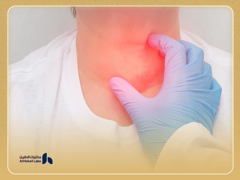 أضرار كسل الغدة الدرقية: الأعراض والمضاعفات وطرق التشخيص من مختبرات الحقيل 1 ما وظائف الغدة الدرقية؟